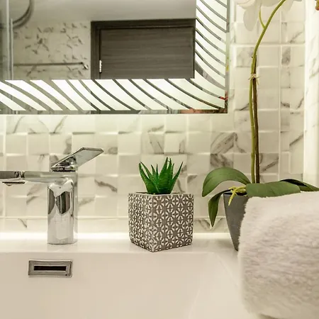 Reveal From A Hidden Gem Near Acropolis! Apartamento *